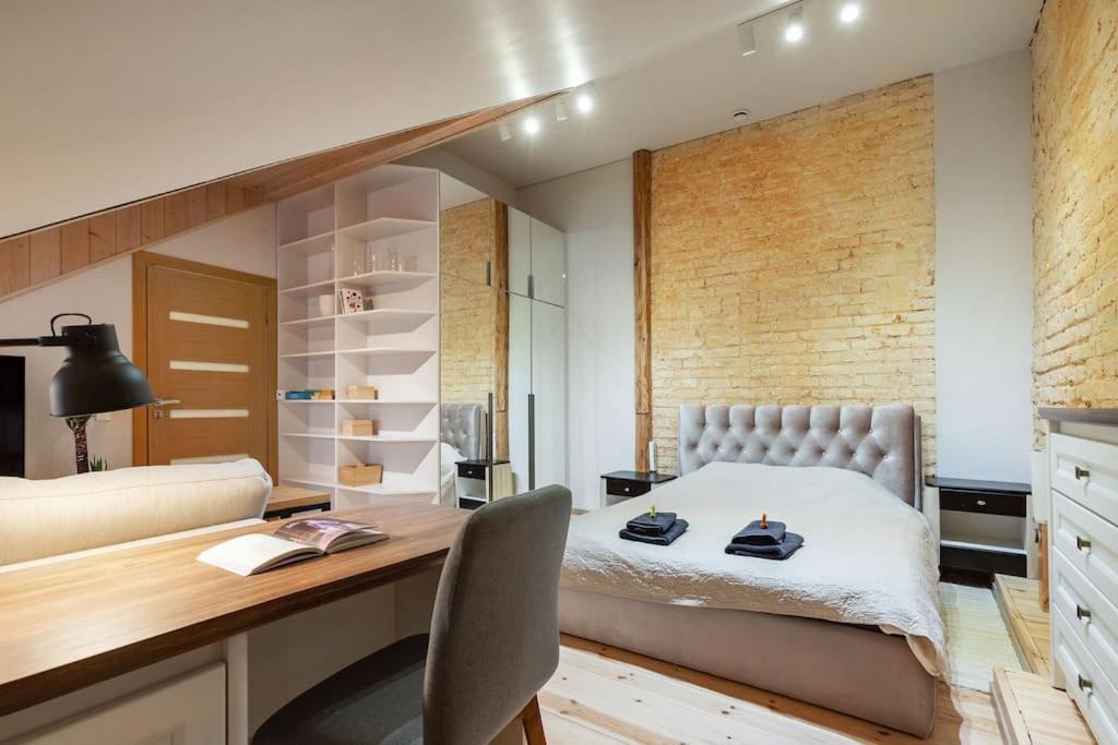 Luxury In Gedimino Av. *